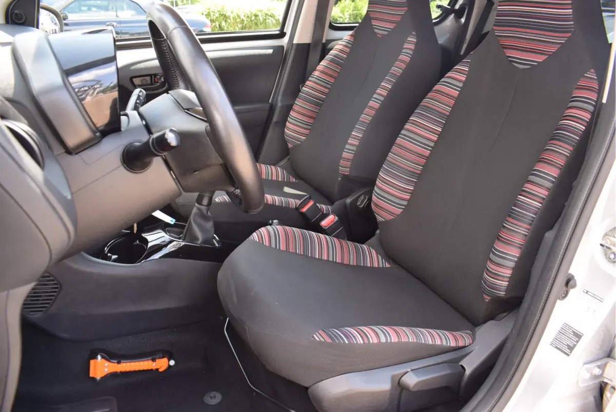 1.0 VTi Feel | Airco | NL-Auto | 5-deurs | Bluetooth
