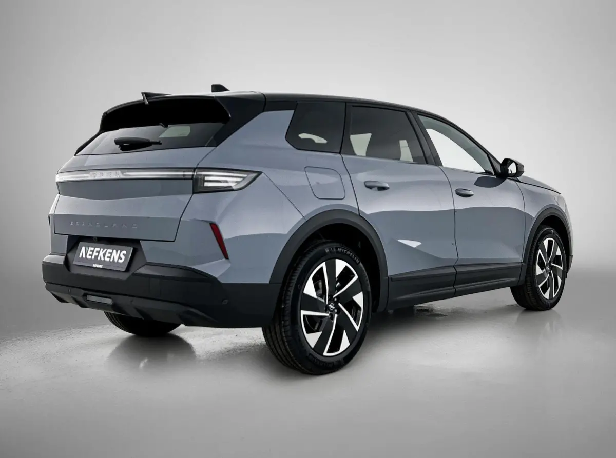 SUV GS Hybrid 146 pk Automaat | Navigatie | Elektrisch Glazen Panoramadak | Rondomzicht Camera | Verwarmde Comfortstoelen | Matrix LED Koplampen | Head-up Display | Elektrische Achterklep me