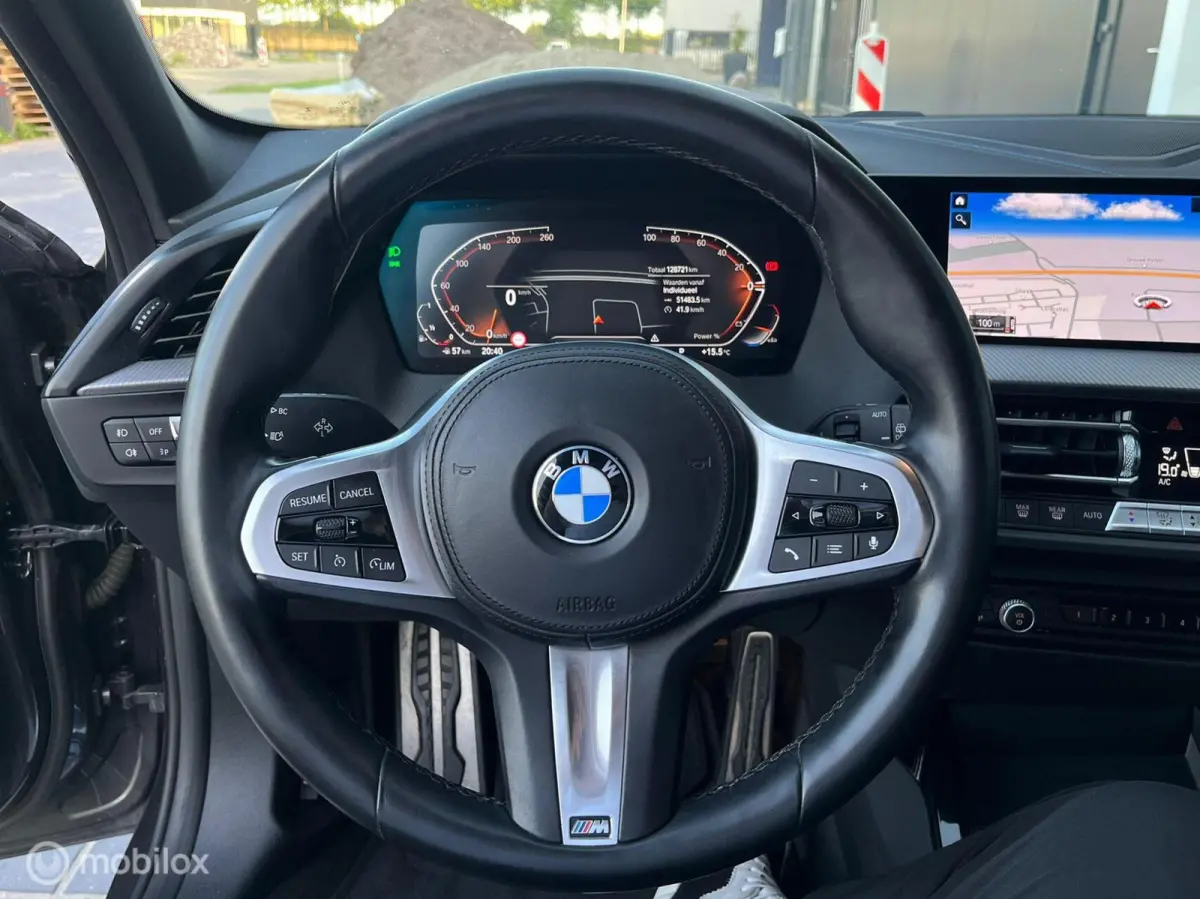 118i M Pack Sport NAV LED LEER