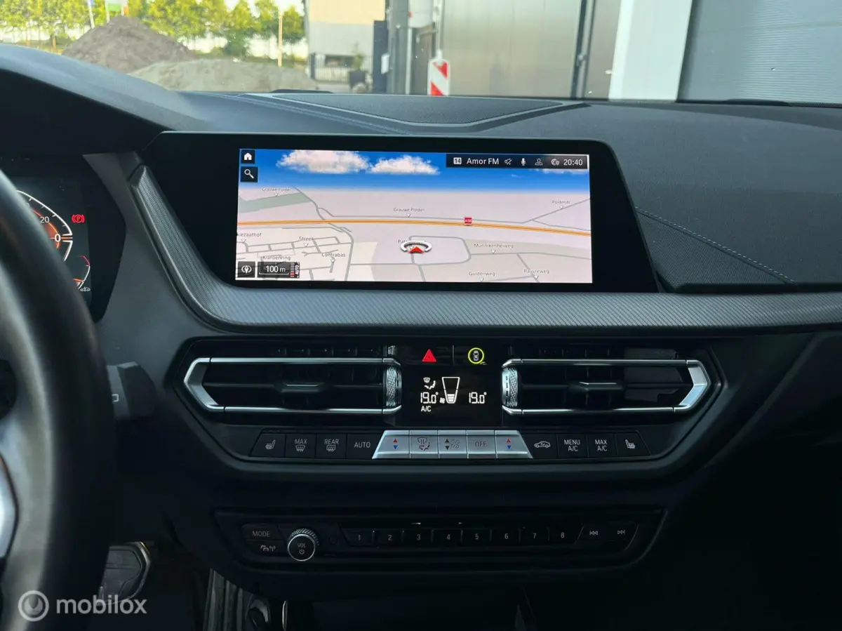 118i M Pack Sport NAV LED LEER
