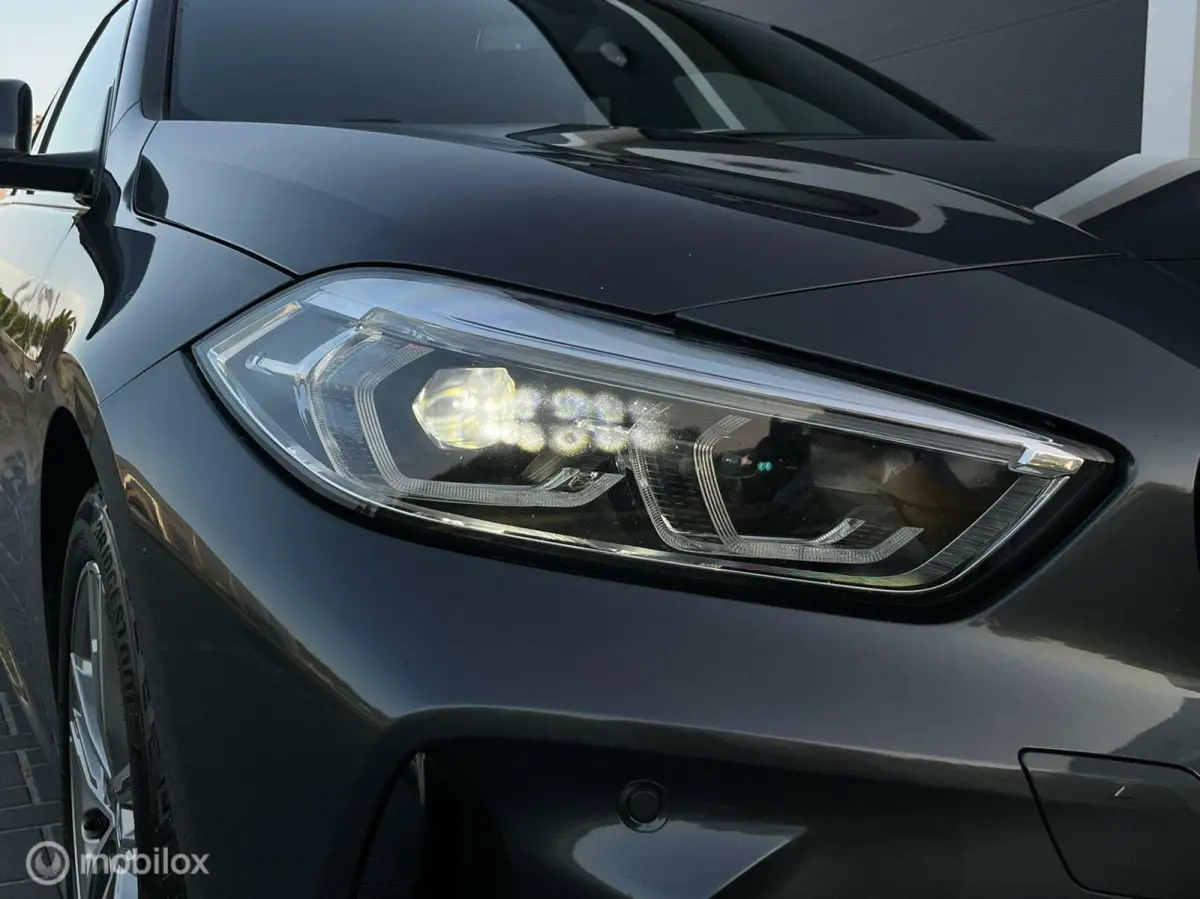 118i M Pack Sport NAV LED LEER