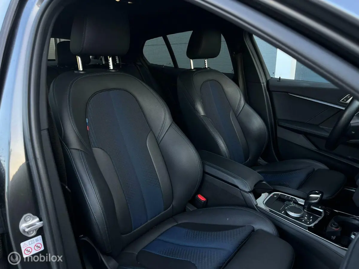 118i M Pack Sport NAV LED LEER