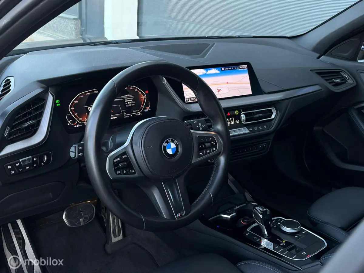 118i M Pack Sport NAV LED LEER