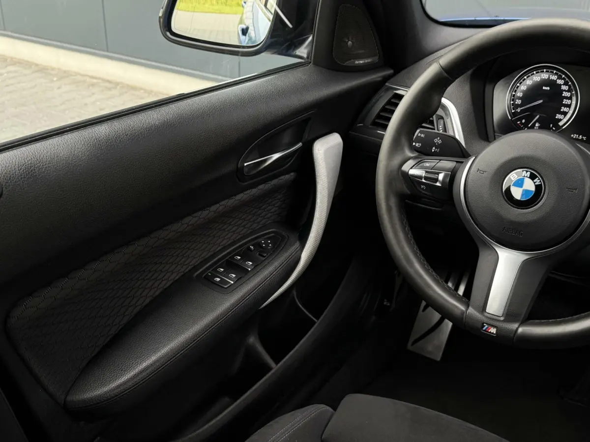 118I M Sport Shadow Executive Harman/Kardon - Alcantara - LED