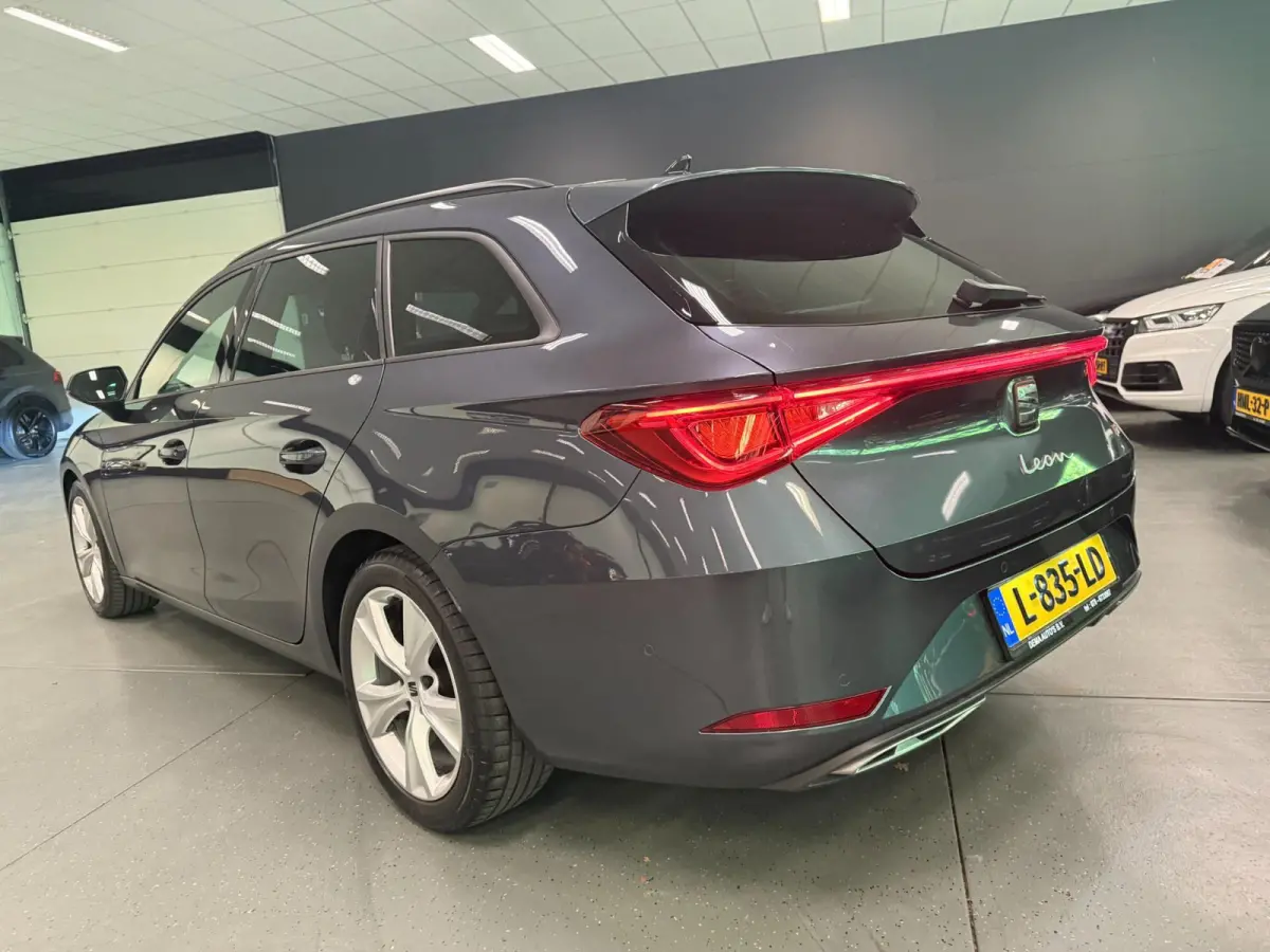 1.5 TSI FR Launch Edition V-COCKIT/NAVI/LED/CARPLAY/ECC/PDC/CRUISE///