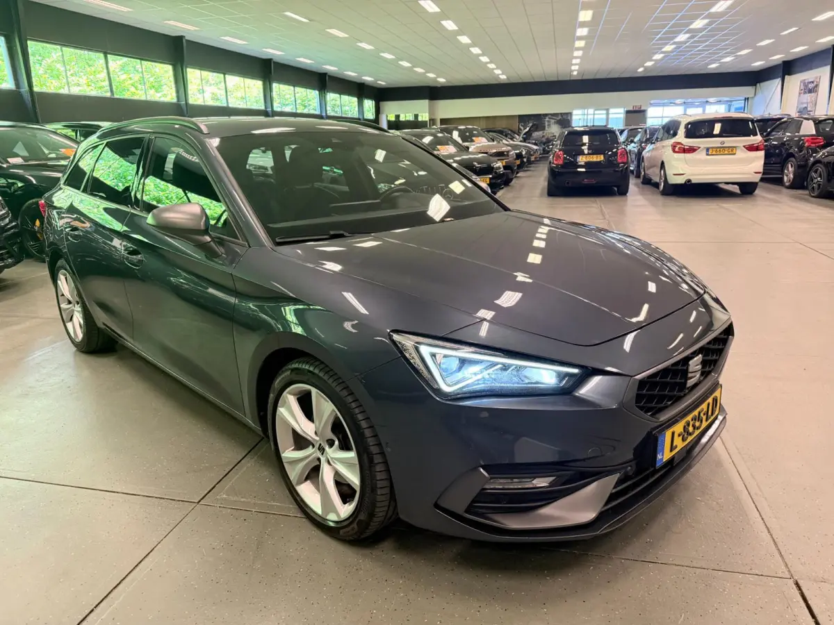1.5 TSI FR Launch Edition V-COCKIT/NAVI/LED/CARPLAY/ECC/PDC/CRUISE///