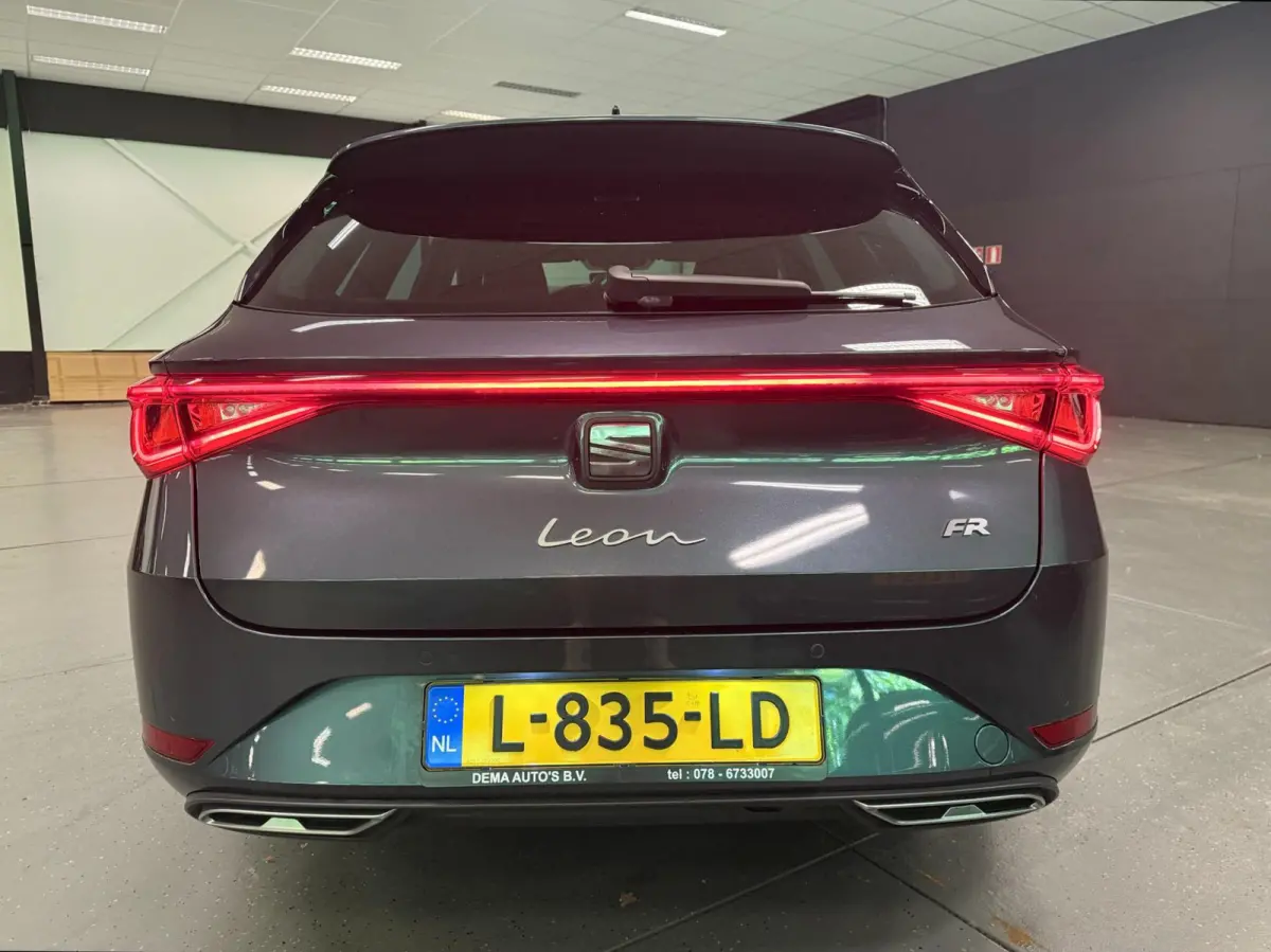1.5 TSI FR Launch Edition V-COCKIT/NAVI/LED/CARPLAY/ECC/PDC/CRUISE///