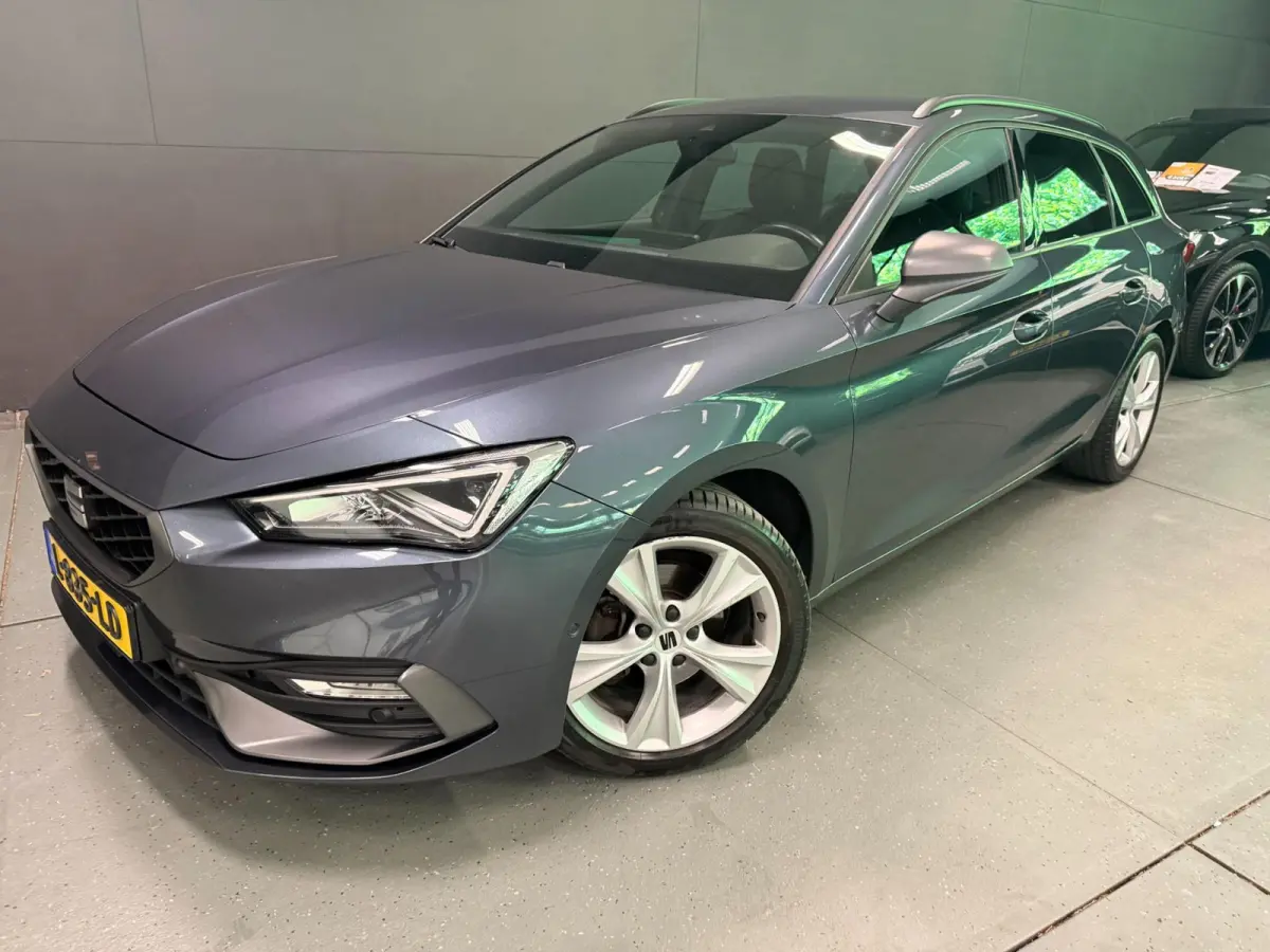 1.5 TSI FR Launch Edition V-COCKIT/NAVI/LED/CARPLAY/ECC/PDC/CRUISE///