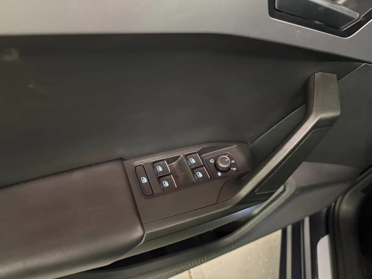 1.5 TSI FR Launch Edition V-COCKIT/NAVI/LED/CARPLAY/ECC/PDC/CRUISE///