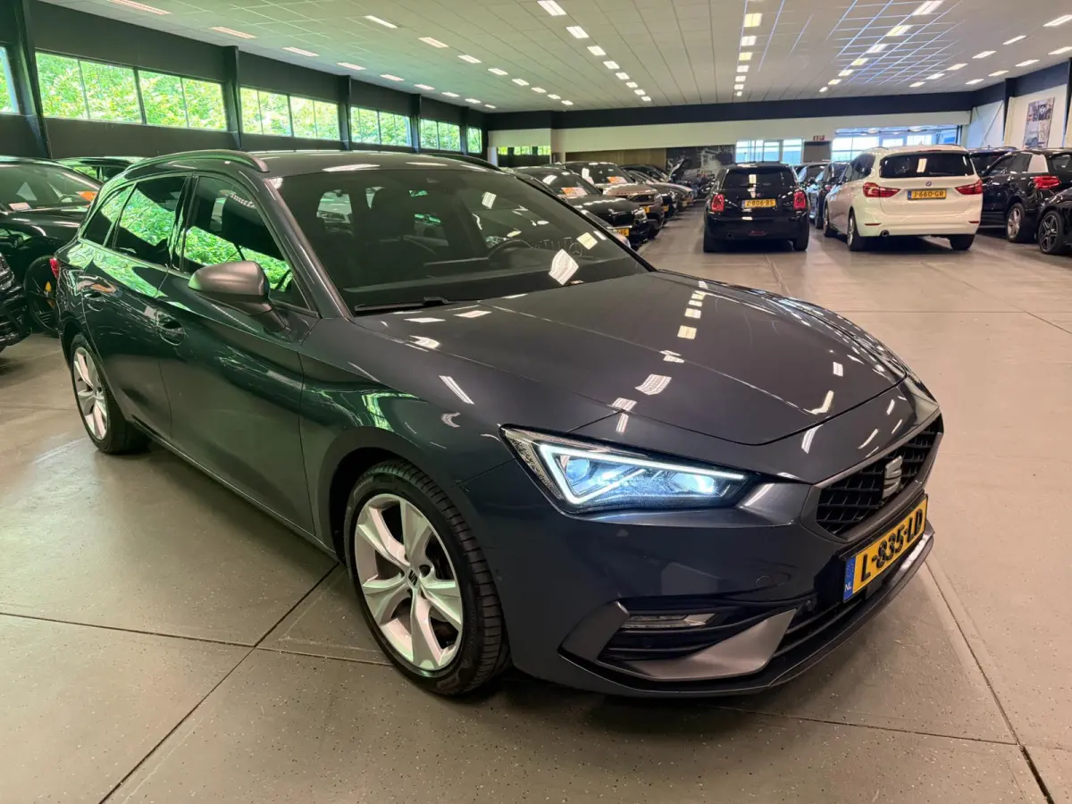 1.5 TSI FR Launch Edition V-COCKIT/NAVI/LED/CARPLAY/ECC/PDC/CRUISE///
