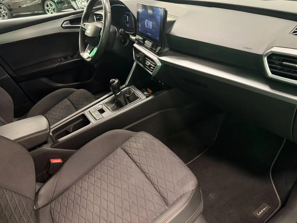 1.5 TSI FR Launch Edition V-COCKIT/NAVI/LED/CARPLAY/ECC/PDC/CRUISE///