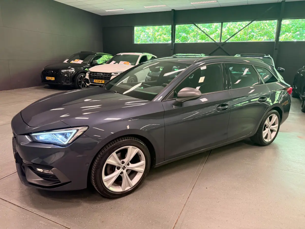 1.5 TSI FR Launch Edition V-COCKIT/NAVI/LED/CARPLAY/ECC/PDC/CRUISE///