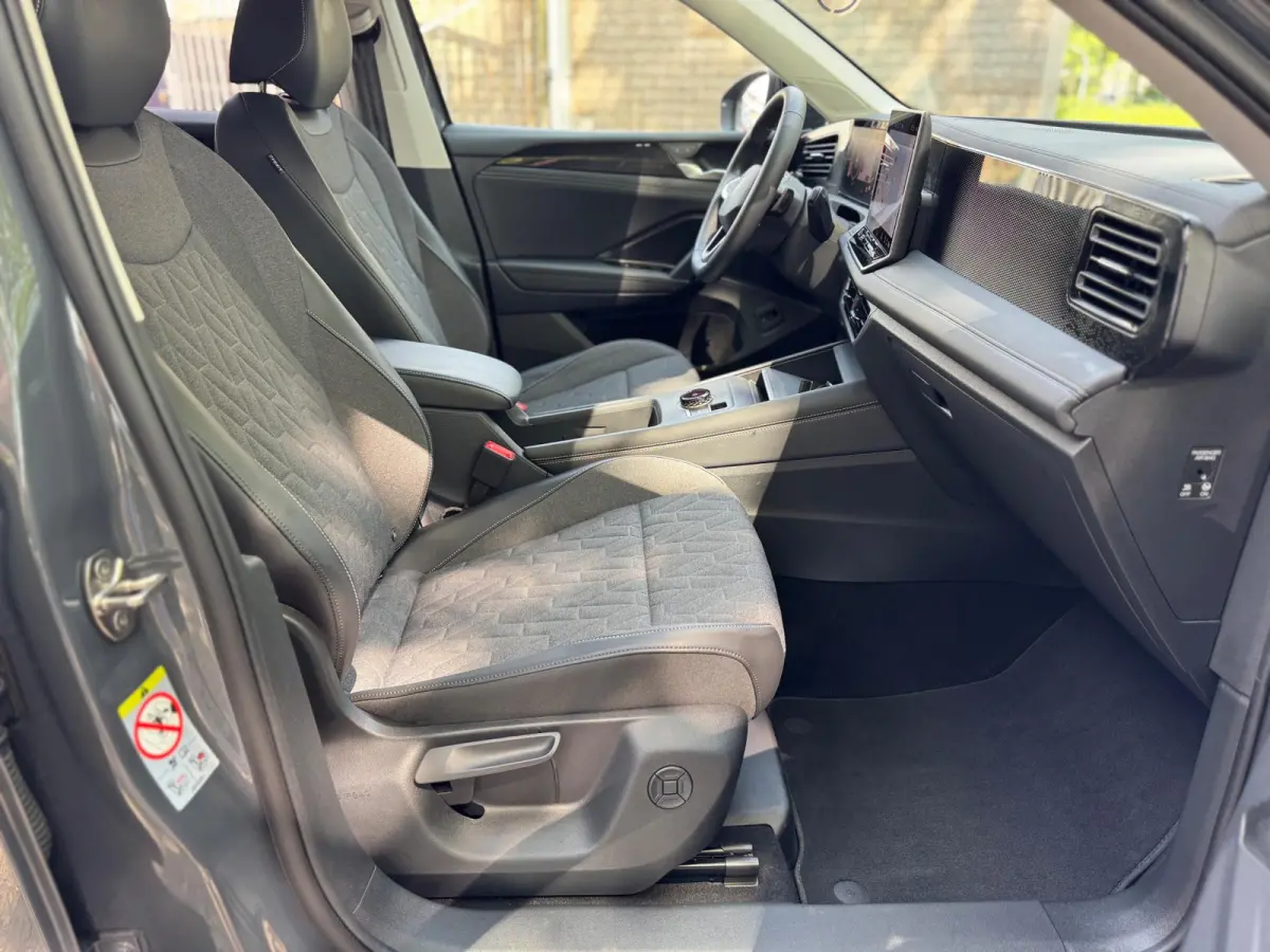 1.5 eTSI DSG Lane ass Drive pilot CarPlay 150 PK Keyless Camera Sfeerverlichting Life edition Direct leverbaar