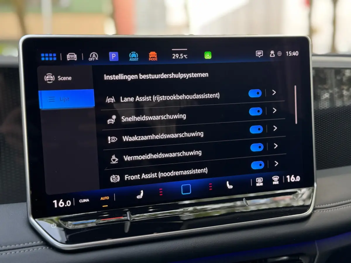 1.5 eTSI DSG Lane ass Drive pilot CarPlay 150 PK Keyless Camera Sfeerverlichting Life edition Direct leverbaar