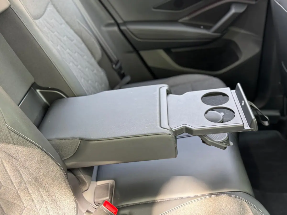 1.5 eTSI DSG Lane ass Drive pilot CarPlay 150 PK Keyless Camera Sfeerverlichting Life edition Direct leverbaar