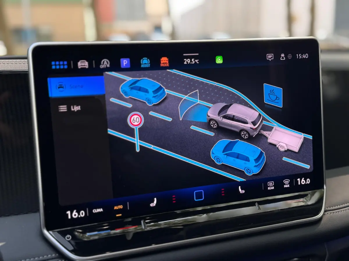 1.5 eTSI DSG Lane ass Drive pilot CarPlay 150 PK Keyless Camera Sfeerverlichting Life edition Direct leverbaar