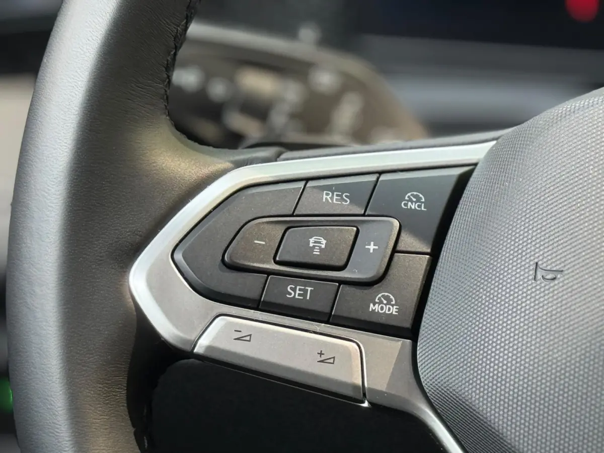 1.5 eTSI DSG Lane ass Drive pilot CarPlay 150 PK Keyless Camera Sfeerverlichting Life edition Direct leverbaar