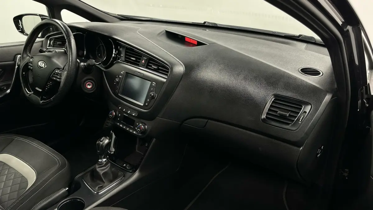 cee'd 1.0 T-GDi GT-Plusline PANO CAMERA ECC LM TREKHAAK.