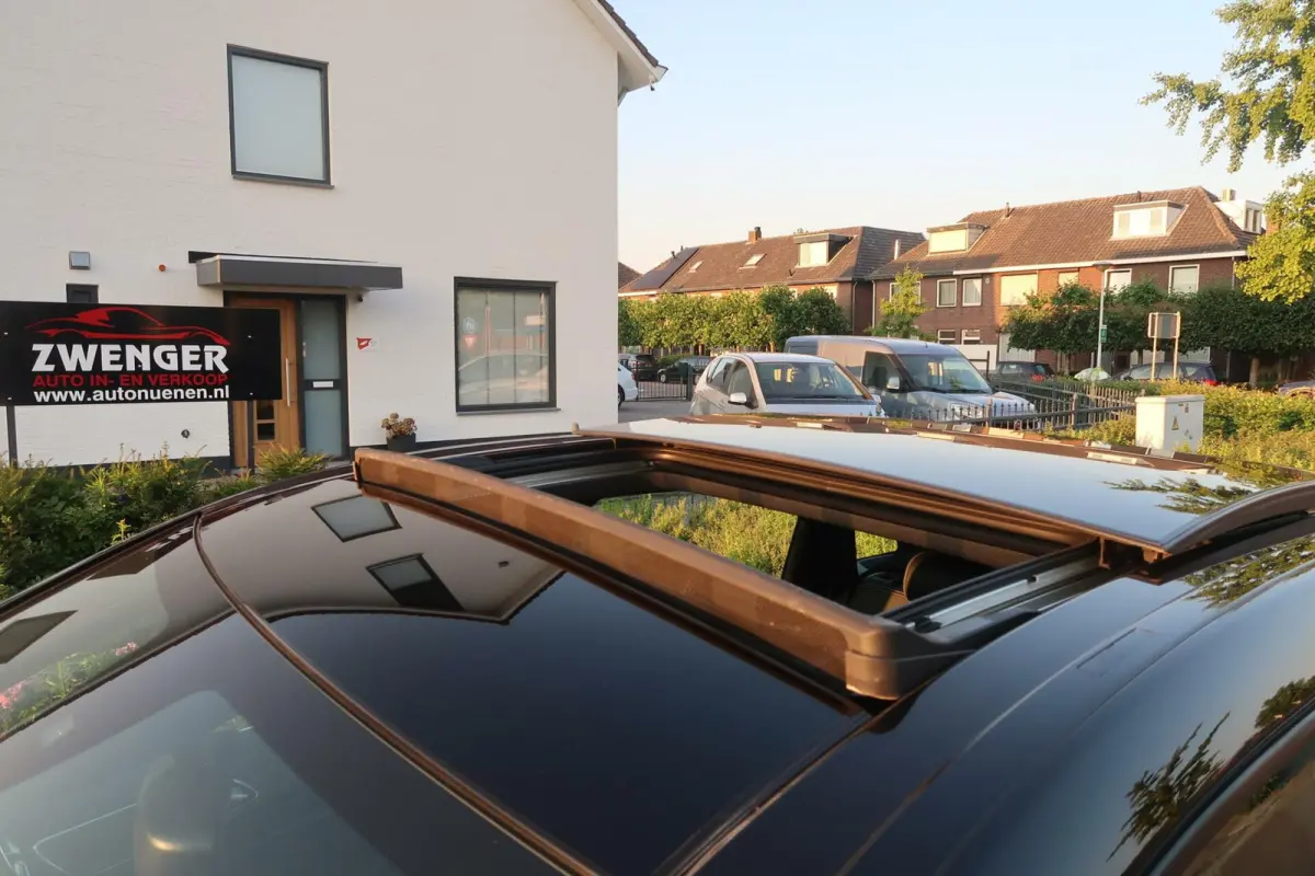 180 Aut f-1|PANORAMADAK|TREKHAAK|STOELVERWARMING|XENON-LED|FACELIFT|ZEER MOOI