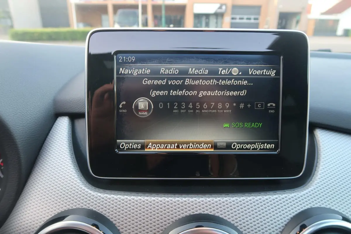 180 Aut f-1|PANORAMADAK|TREKHAAK|STOELVERWARMING|XENON-LED|FACELIFT|ZEER MOOI