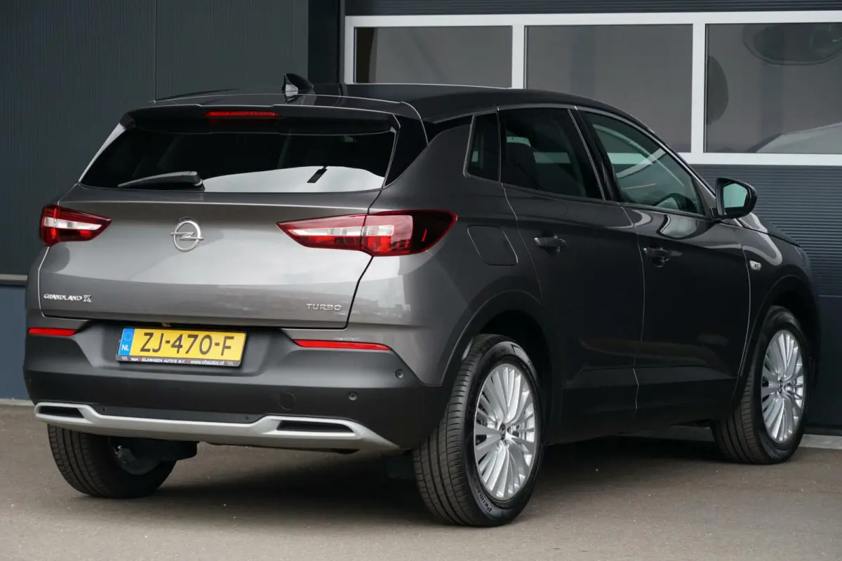 1.2 Turbo Innovation, keyless, CarPlay, cam.