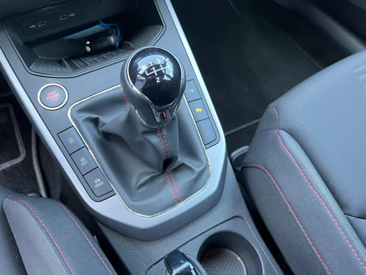 1.0 TSI FR Business Intense NL.Auto/Trekhaak/Alcantara/Camera/Carplay/Climatronic/1Ste Eigenaar/Dealer onderhouden