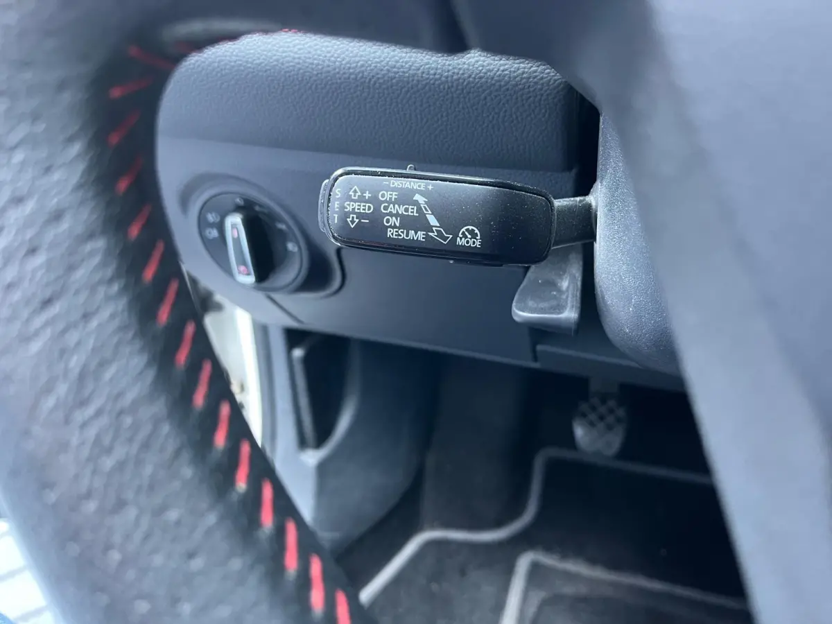 1.0 TSI FR Business Intense NL.Auto/Trekhaak/Alcantara/Camera/Carplay/Climatronic/1Ste Eigenaar/Dealer onderhouden