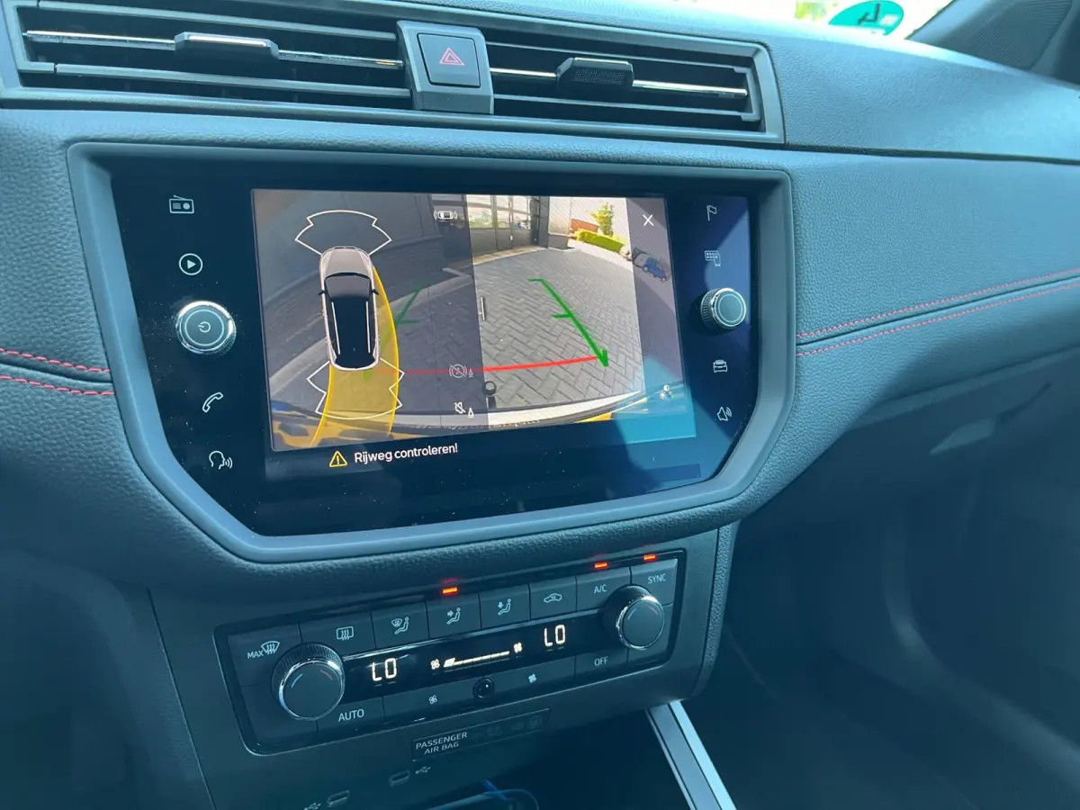 1.0 TSI FR Business Intense NL.Auto/Trekhaak/Alcantara/Camera/Carplay/Climatronic/1Ste Eigenaar/Dealer onderhouden