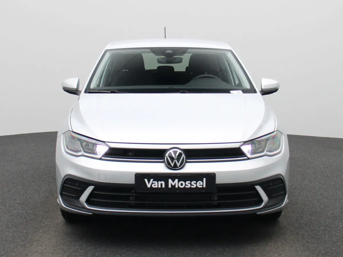 1.0 TSI Life Edition 95PK | Fysieke voorraad auto | Direct leverbaar | 15 inch lichtmetaal | Navigatie | Airconditioning ‘Air Care Climatronic’, 2 temperatuurzones, met actief combifilte