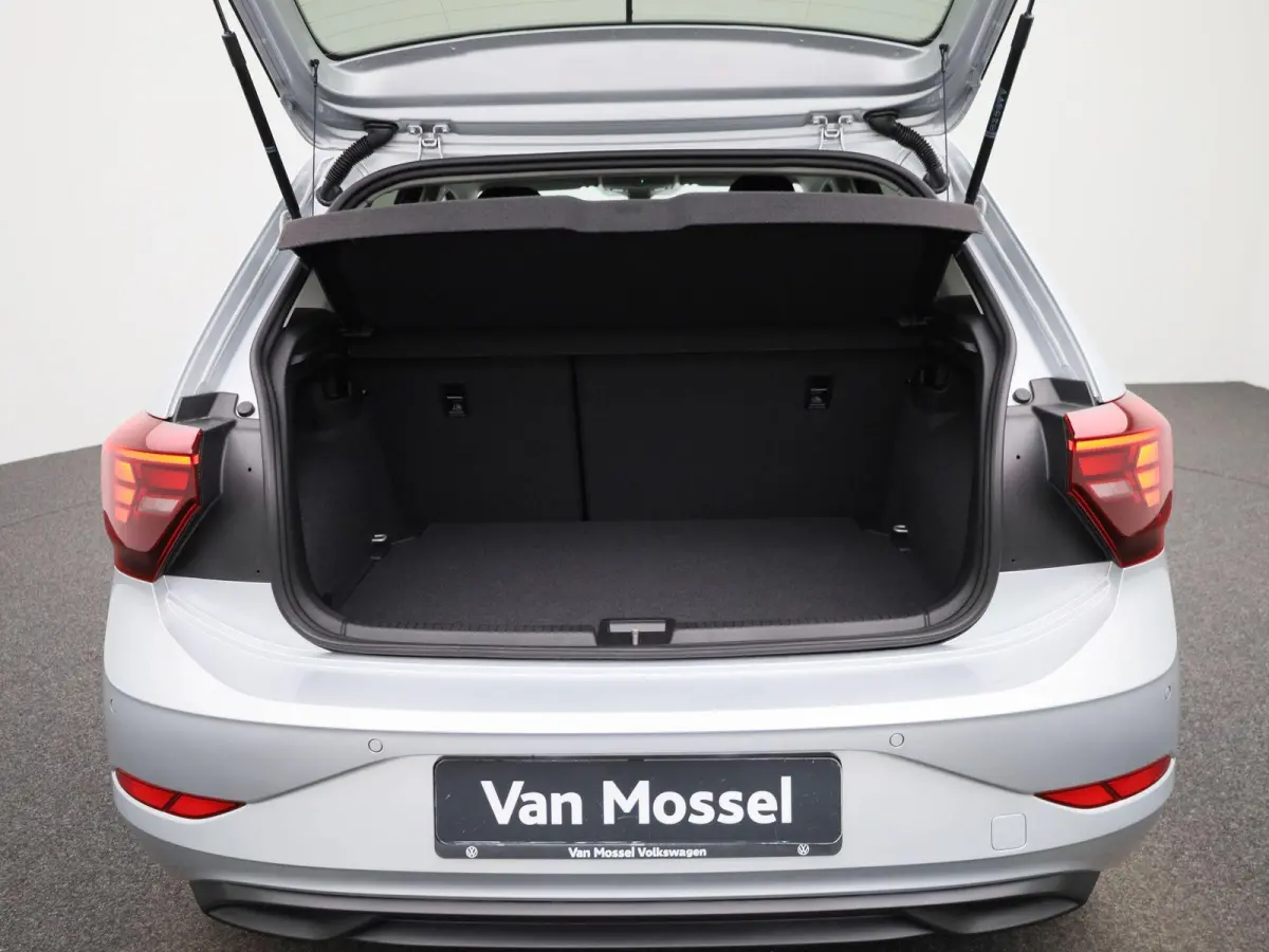 1.0 TSI Life Edition 95PK | Fysieke voorraad auto | Direct leverbaar | 15 inch lichtmetaal | Navigatie | Airconditioning ‘Air Care Climatronic’, 2 temperatuurzones, met actief combifilte