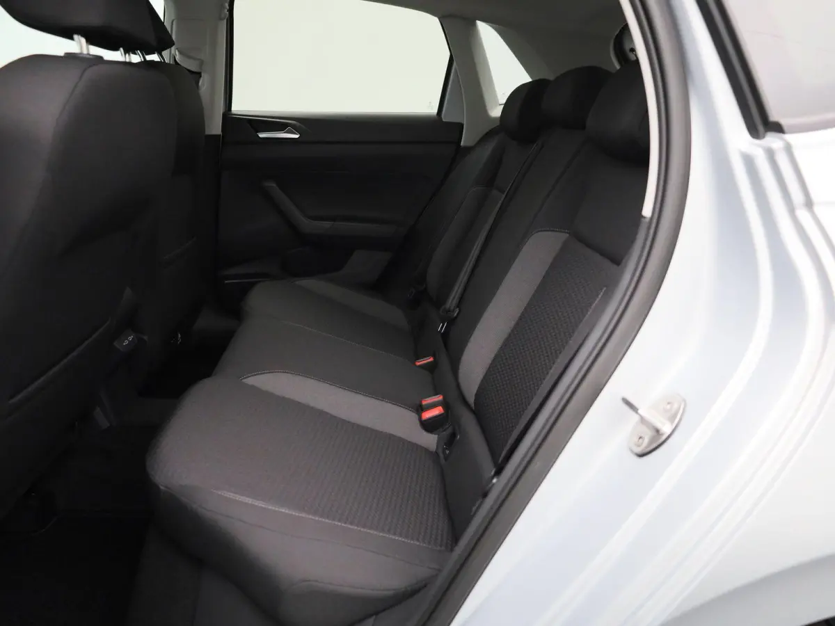 1.0 TSI Life Edition 95PK | Fysieke voorraad auto | Direct leverbaar | 15 inch lichtmetaal | Navigatie | Airconditioning ‘Air Care Climatronic’, 2 temperatuurzones, met actief combifilte