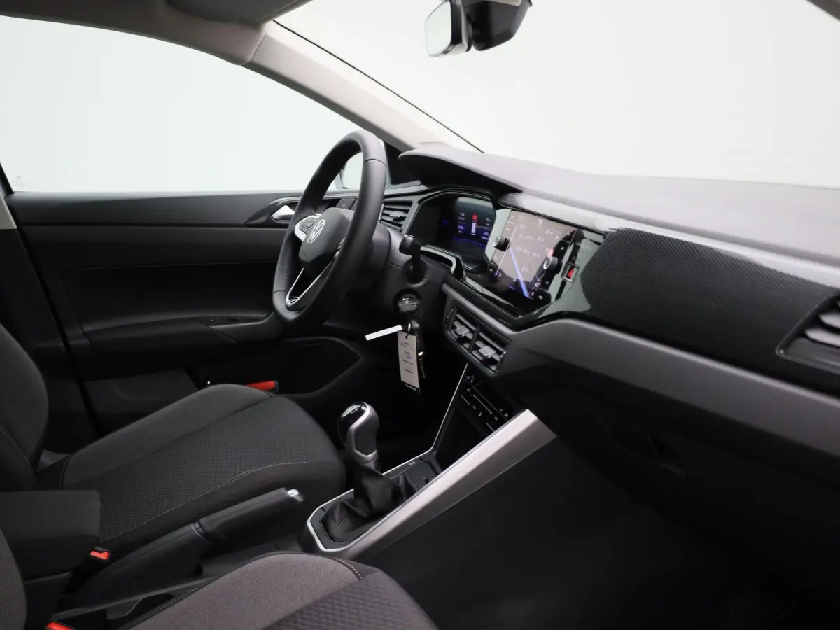 1.0 TSI Life Edition 95PK | Fysieke voorraad auto | Direct leverbaar | 15 inch lichtmetaal | Navigatie | Airconditioning ‘Air Care Climatronic’, 2 temperatuurzones, met actief combifilte