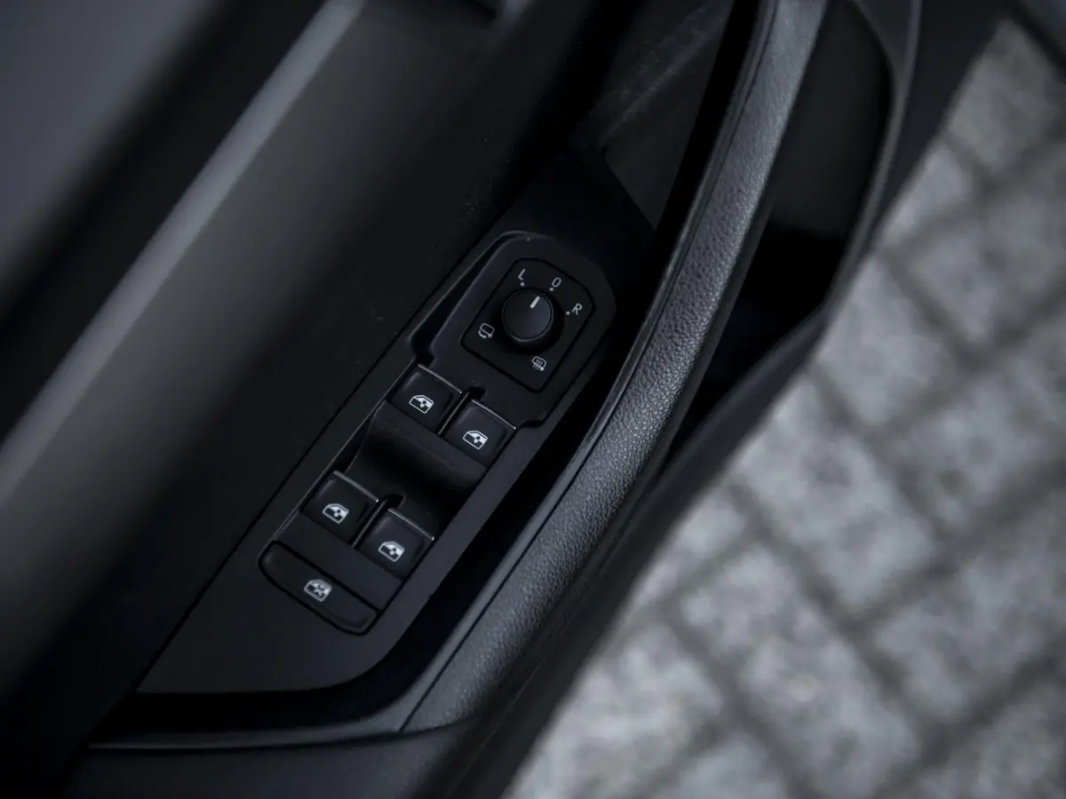 1.5TSi ACT 150pk DSG Style Business | Leer | Navi  & App-Connect | 18" LMV 'Braga' | DAB | LED | ACC | El.achterklep m.sensor | Camera | Keyless | VarioFlex achterstoelen | Canton Audio | St
