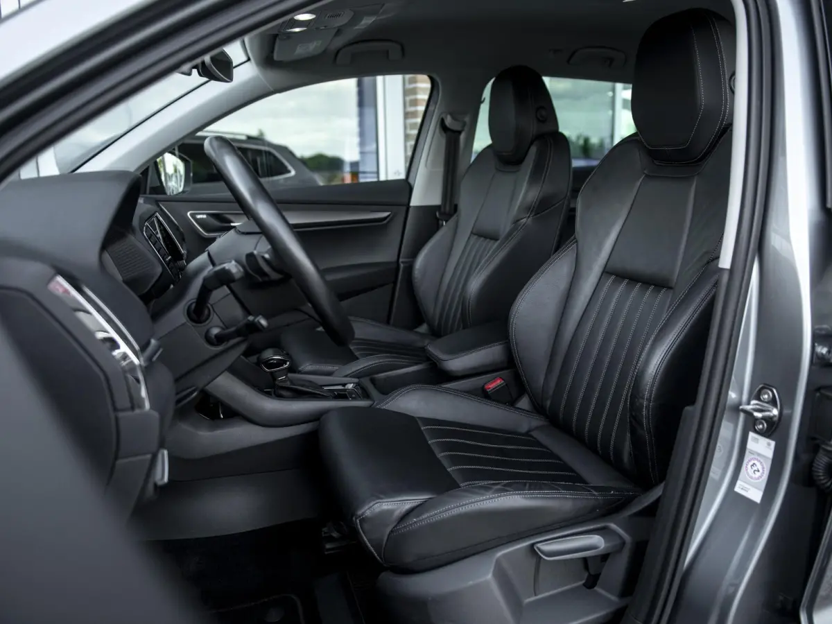 1.5TSi ACT 150pk DSG Style Business | Leer | Navi  & App-Connect | 18" LMV 'Braga' | DAB | LED | ACC | El.achterklep m.sensor | Camera | Keyless | VarioFlex achterstoelen | Canton Audio | St