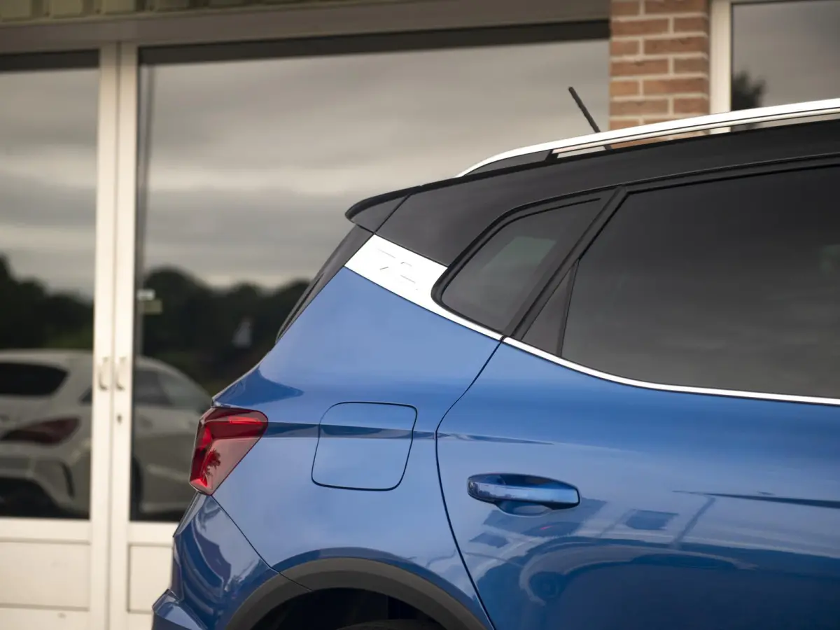 1.0 EcoTSI 116pk FR DSG | Full LED | Keyless | ParkAssist + Camera | App-Connect | Armsteun vóór | Black Pack | Wireless Charge