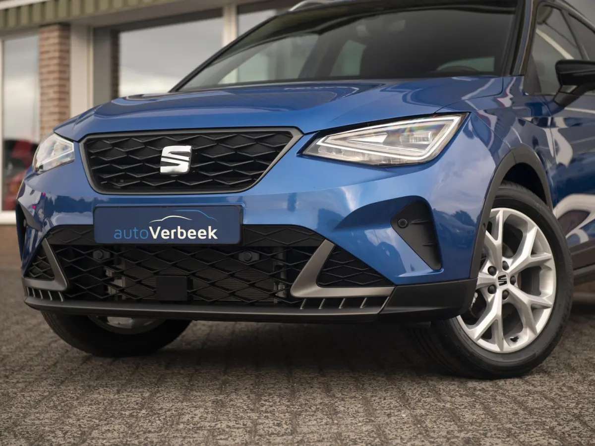 1.0 EcoTSI 116pk FR DSG | Full LED | Keyless | ParkAssist + Camera | App-Connect | Armsteun vóór | Black Pack | Wireless Charge