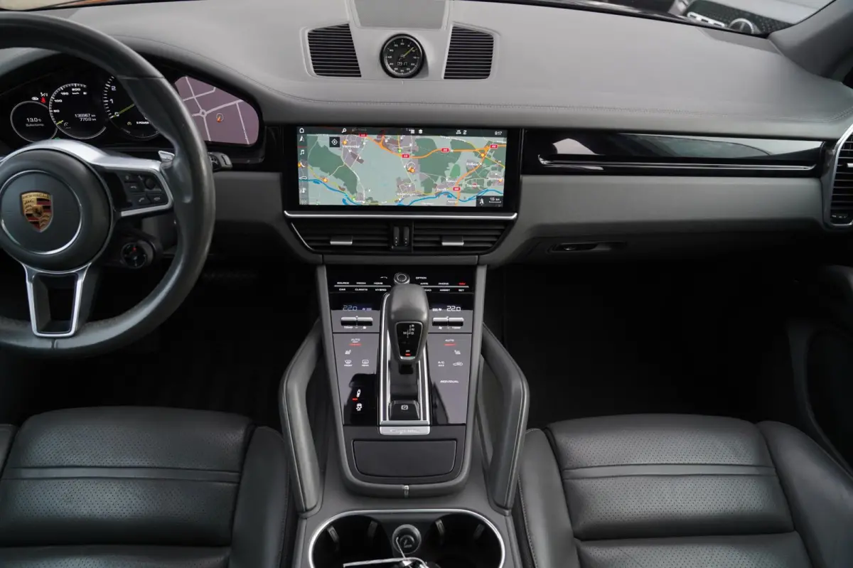3.0 E-Hybrid | Sport Chrono | Bose Sound | Panorama | Luchtvering | Trekhaak | Adaptieve Cruise | 360 camera | NAP