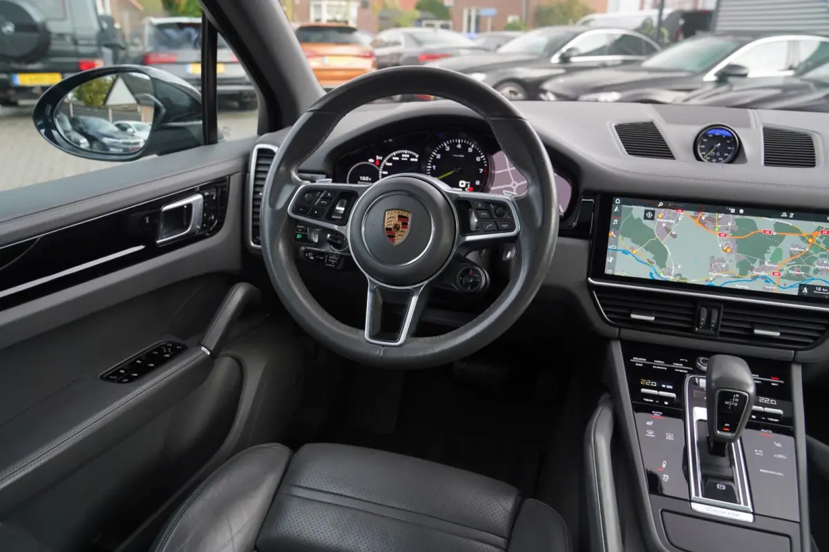 3.0 E-Hybrid | Sport Chrono | Bose Sound | Panorama | Luchtvering | Trekhaak | Adaptieve Cruise | 360 camera | NAP