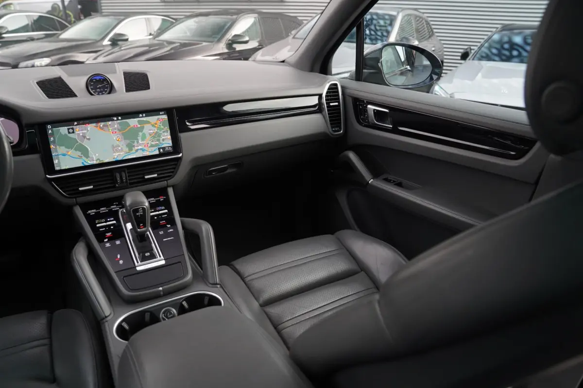 3.0 E-Hybrid | Sport Chrono | Bose Sound | Panorama | Luchtvering | Trekhaak | Adaptieve Cruise | 360 camera | NAP