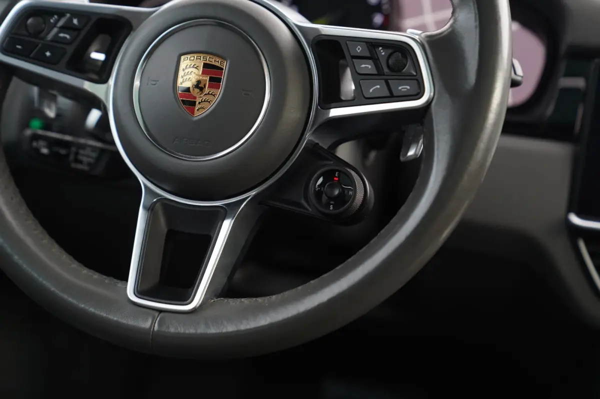 3.0 E-Hybrid | Sport Chrono | Bose Sound | Panorama | Luchtvering | Trekhaak | Adaptieve Cruise | 360 camera | NAP