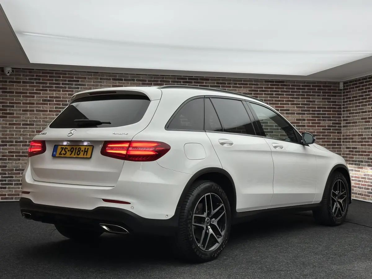 250 4MATIC Business Solution AMG NL auto|Panoramadak|Dealer onderhouden