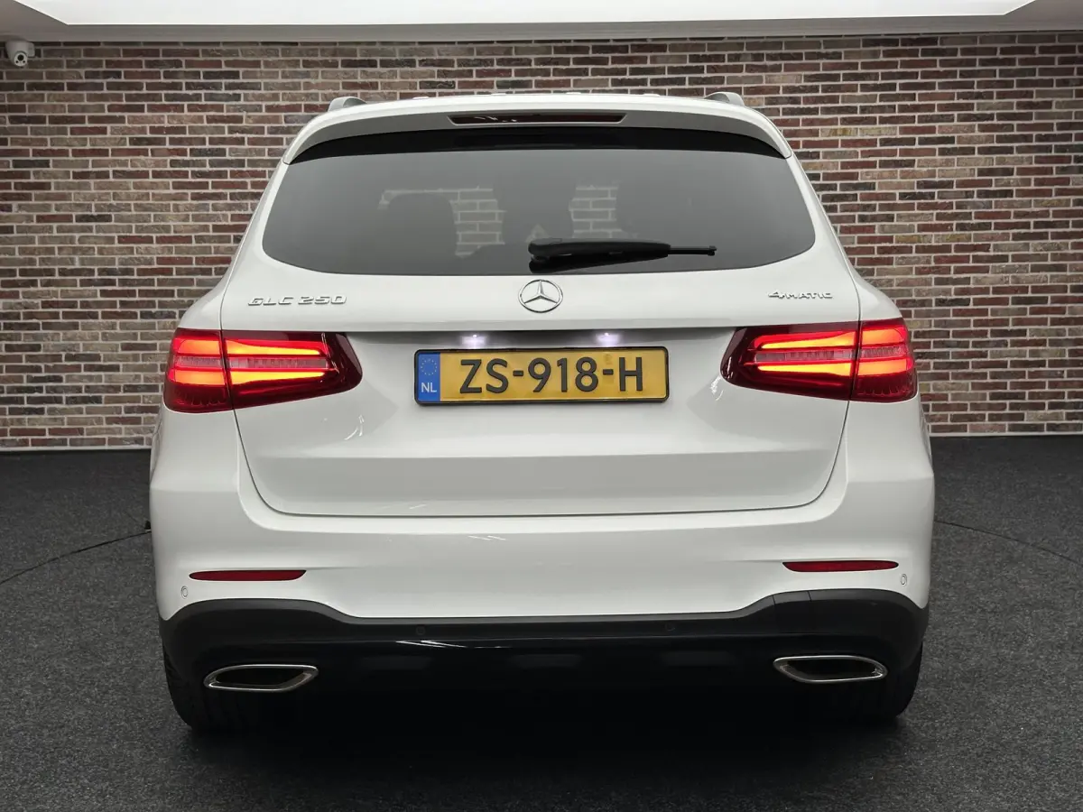 250 4MATIC Business Solution AMG NL auto|Panoramadak|Dealer onderhouden