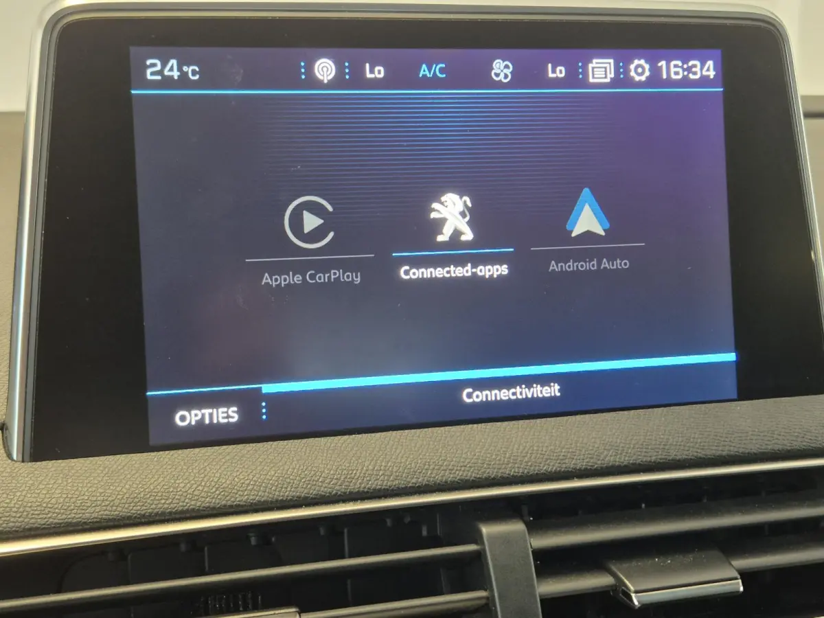 1.2 PureTech Allure | Limited | Navigatie | Apple CarPlay / Android Auto | Parkeersensoren voor / achter | Climate Control |