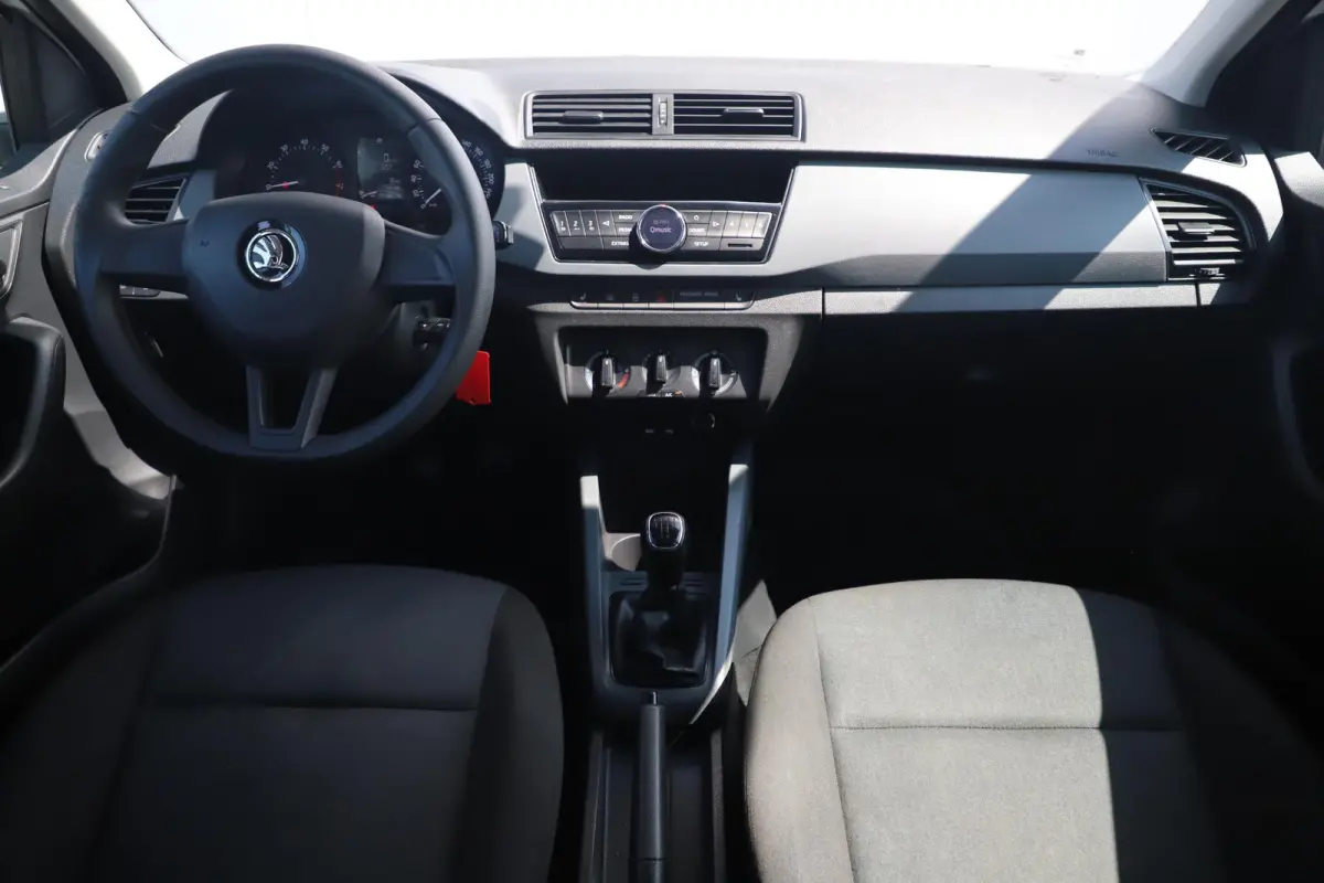 1.0 TSI Drive 95PK Airco Radio Stoelverwarming Elektrische Ramen