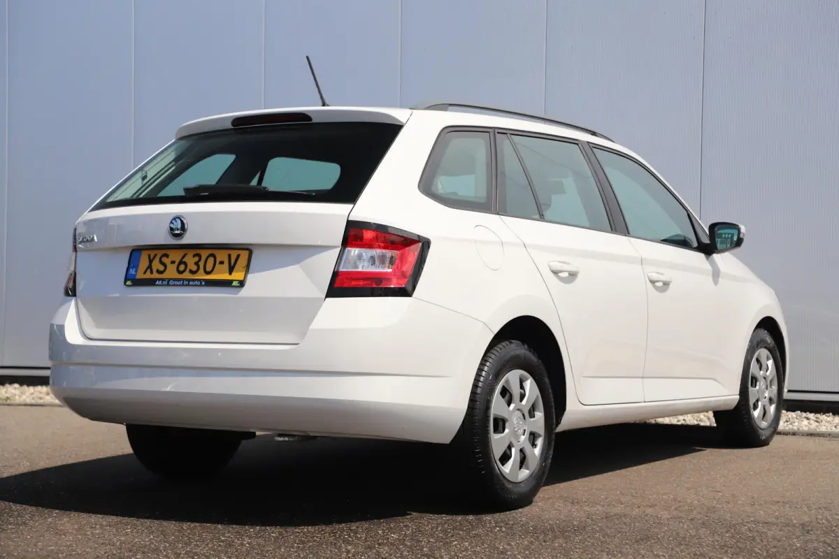 1.0 TSI Drive 95PK Airco Radio Stoelverwarming Elektrische Ramen