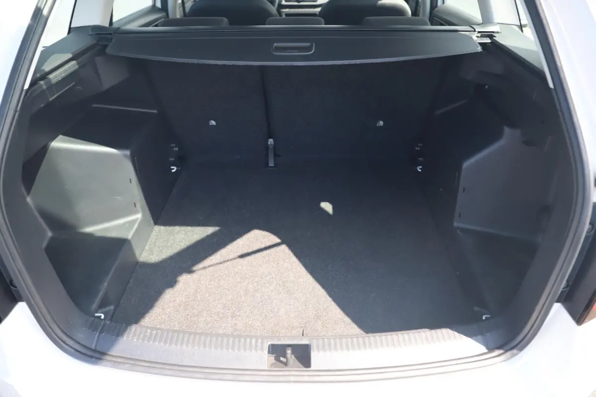 1.0 TSI Drive 95PK Airco Radio Stoelverwarming Elektrische Ramen