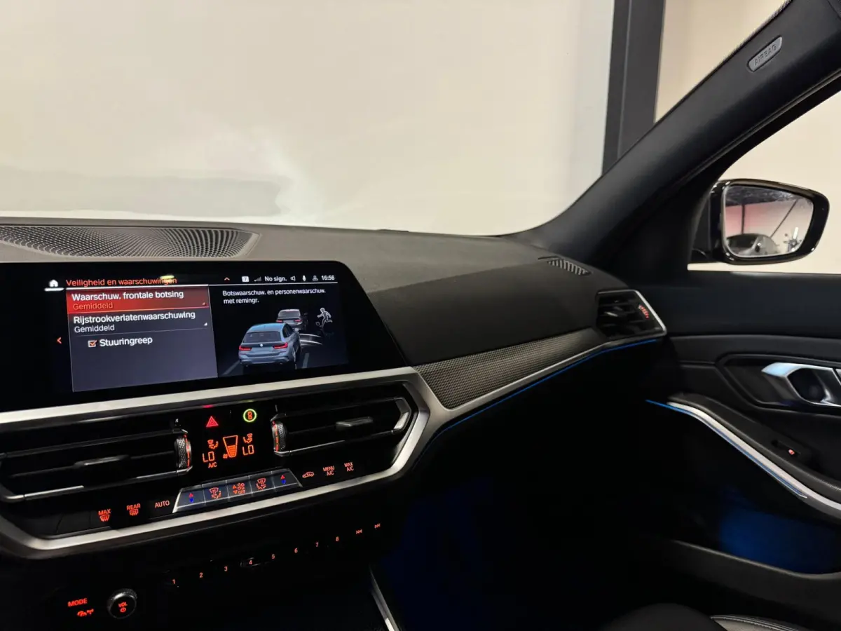 320e xDrive M-pakket Plus PANO KEYLESS