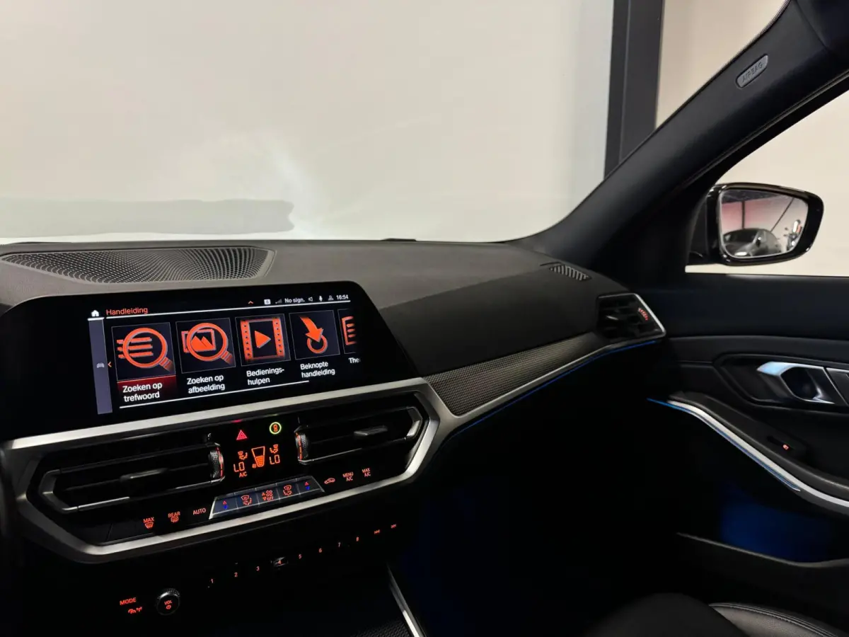 320e xDrive M-pakket Plus PANO KEYLESS