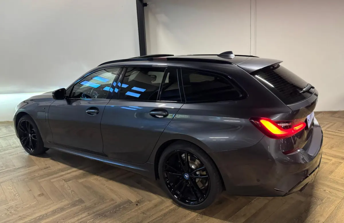 320e xDrive M-pakket Plus PANO KEYLESS