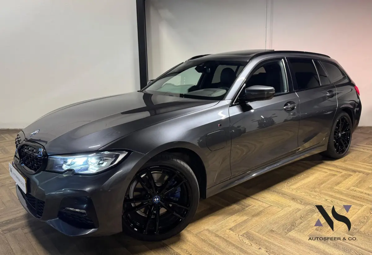 320e xDrive M-pakket Plus PANO KEYLESS